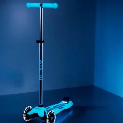 Patinete Maxi Micro Deluxe Glow Led aqua